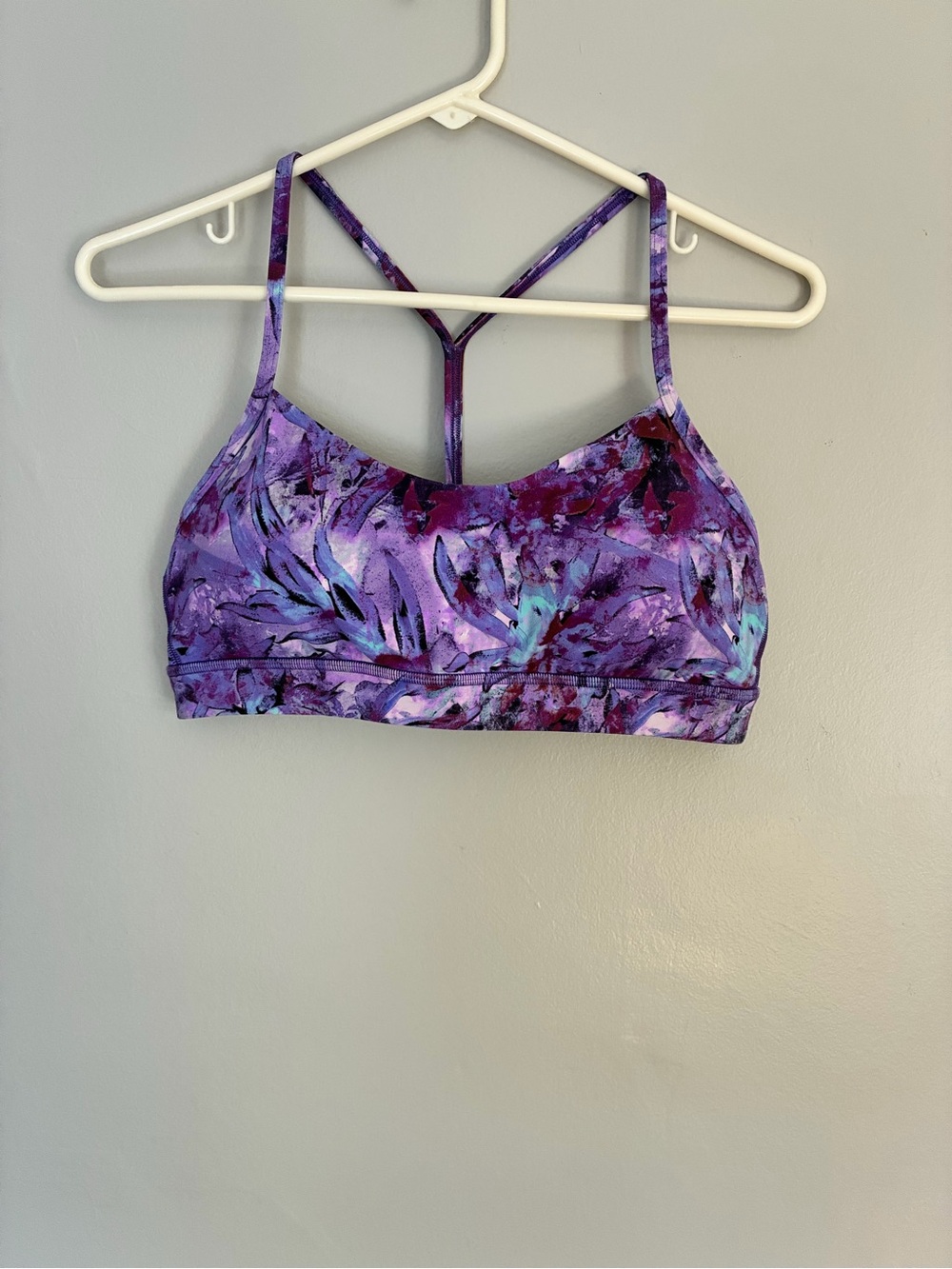 Lululemon athletica cross back sports bra ptp 14
